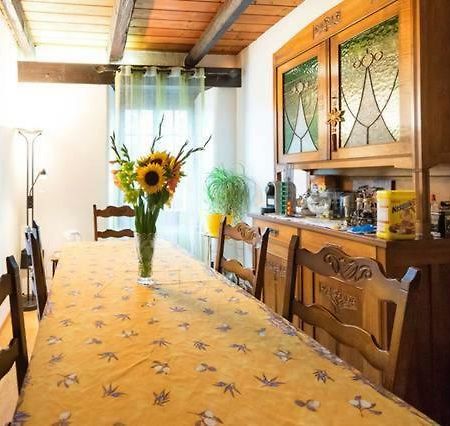 Chambres D'Hotes Chez Pierrot Et Flo Vugelles-La Mothe Exteriör bild